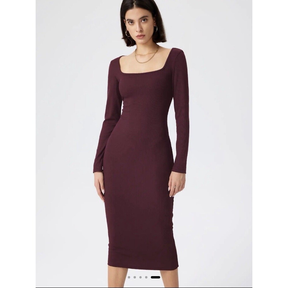 CIDER Solid Square Neck Long Sleeve Ribbed Midi Dress in Wine Size XL
